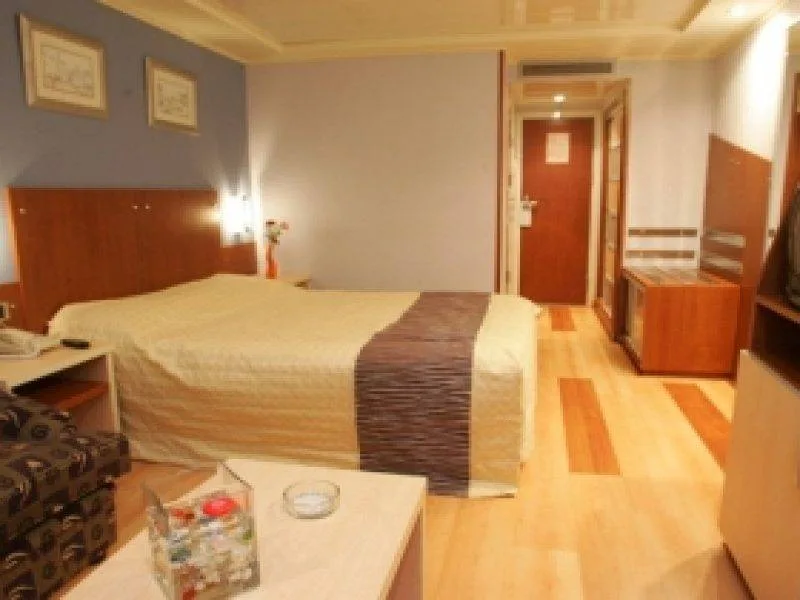 Royal Esadora Nile Cruise cabin interior with deluxe amenities
