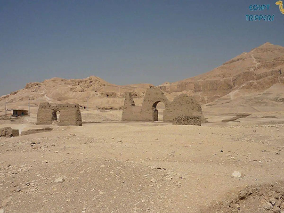About El-Assasif Tombs