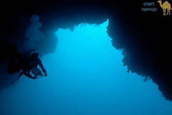 Diving in the Blue Hole