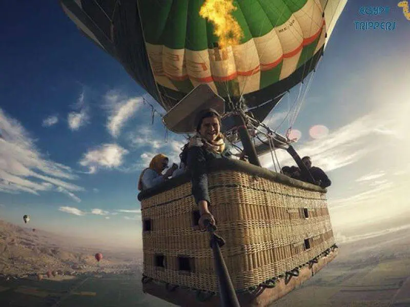 hot-air-balloon-glow-luxor-pre-dawn-takeoff