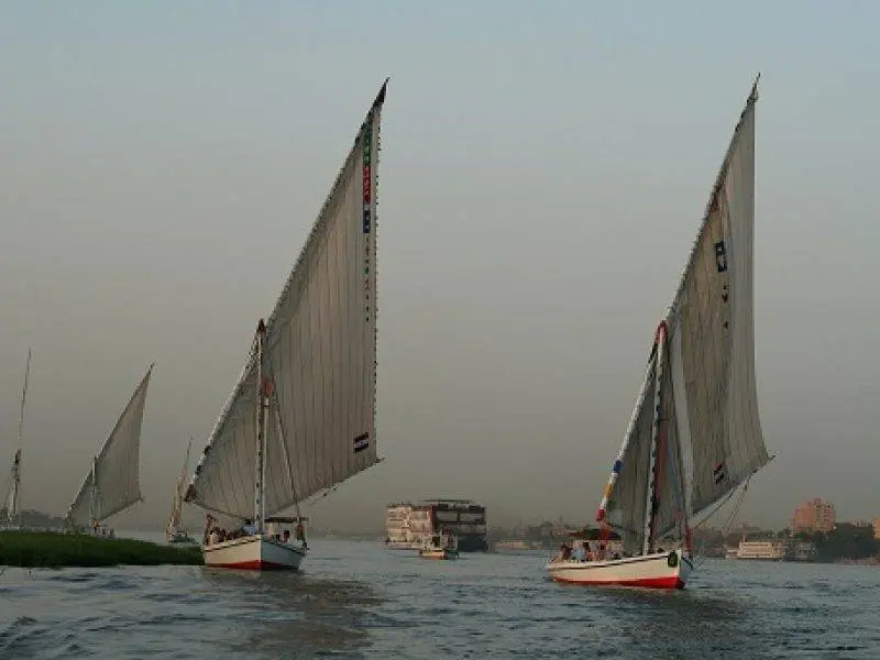 short-felucca-boat-trip-luxor