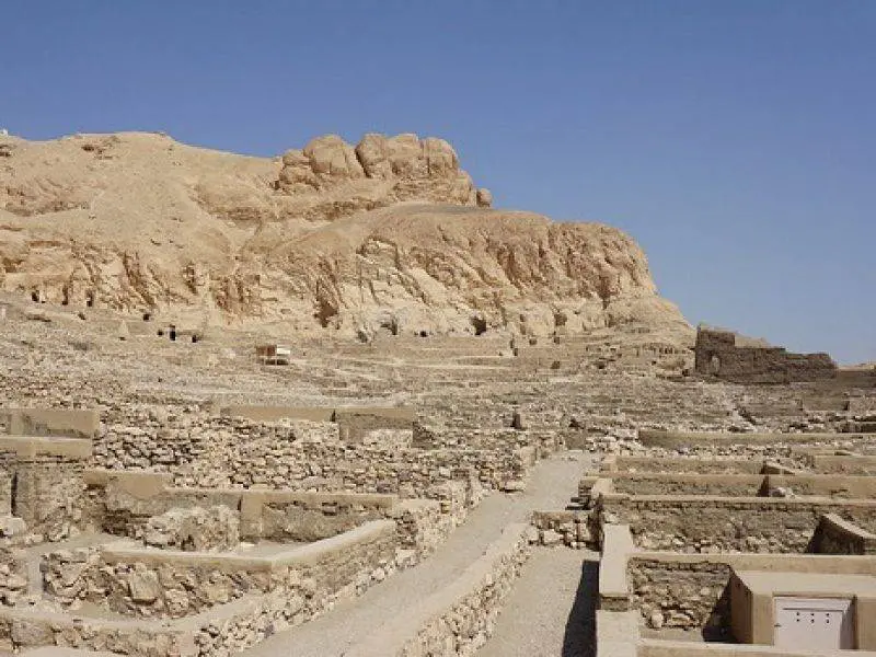 Inside the Valley of the Nobles tomb – Luxor tour