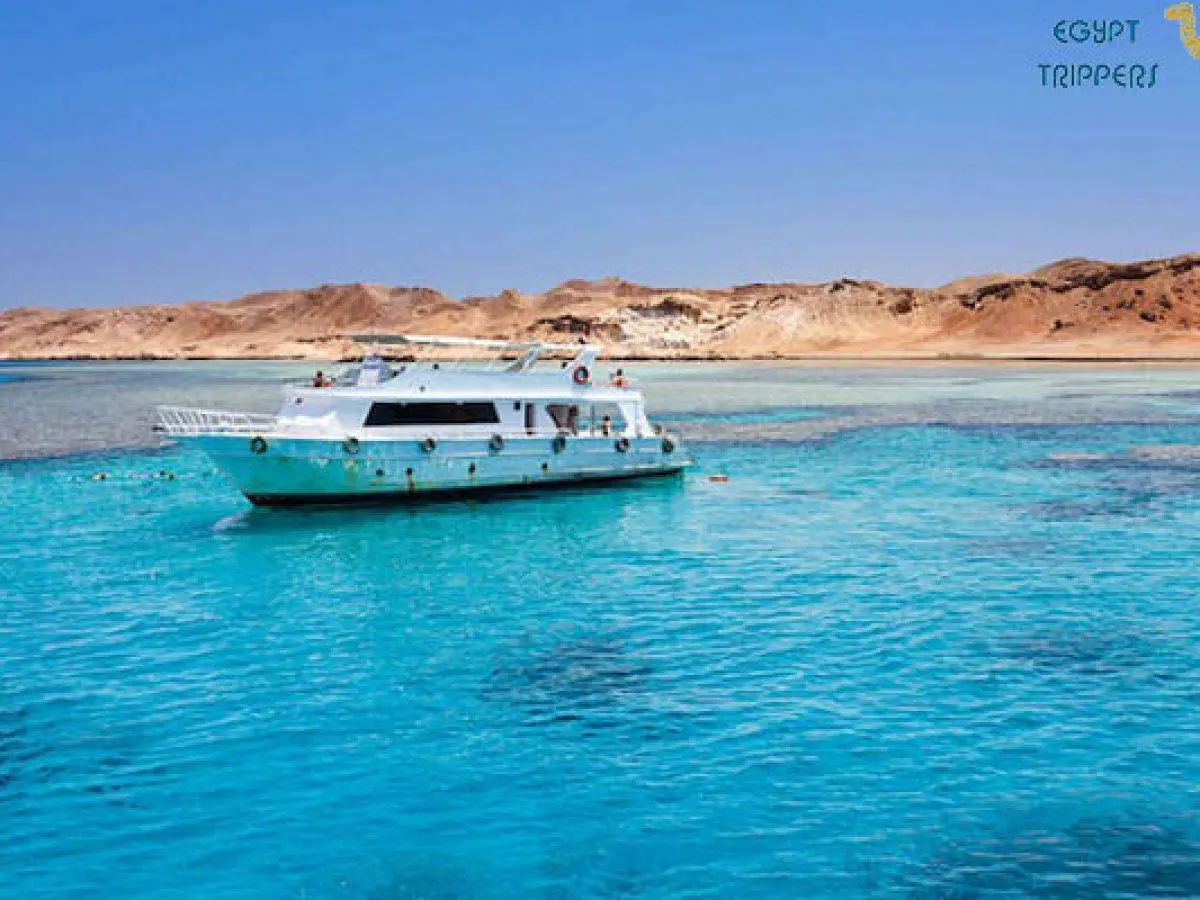 islands of Tiran and Sanafir