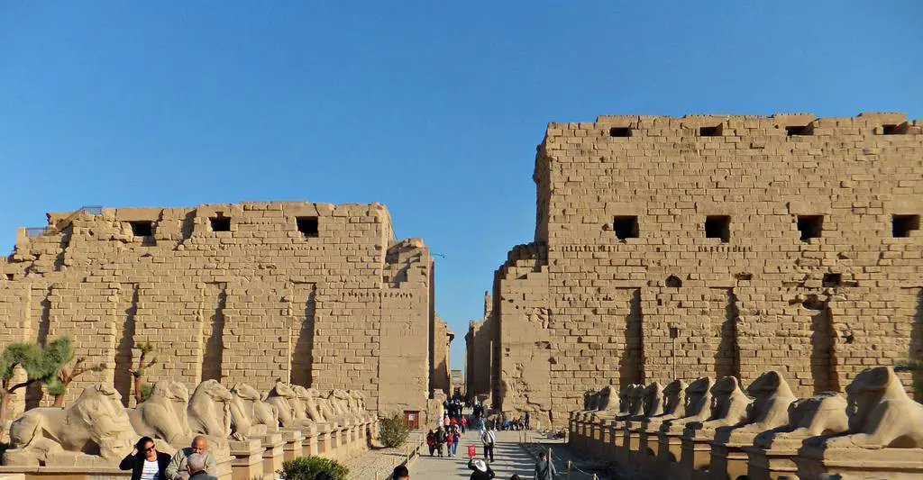 Day 08: Luxor Tours and Overnight Hotel Stay in Luxor.