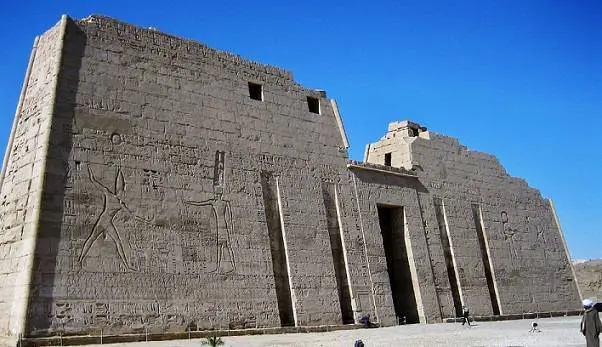 Ramesseum Temple, Habu Temple, and Valley of the Nobles Day Tour