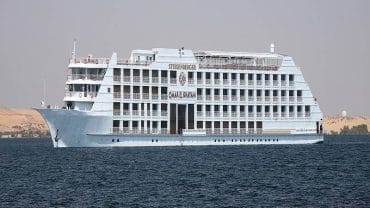 Steigenberger Omar El Khayam lake Nasser Cruise from outside