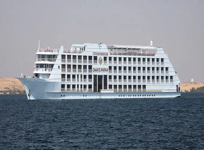 Steigenberger Omar El Khayam lake Nasser Cruise from outside