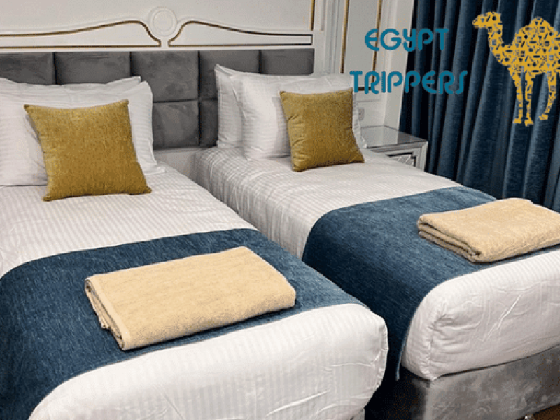 La Rose Dahabiya cabin bed