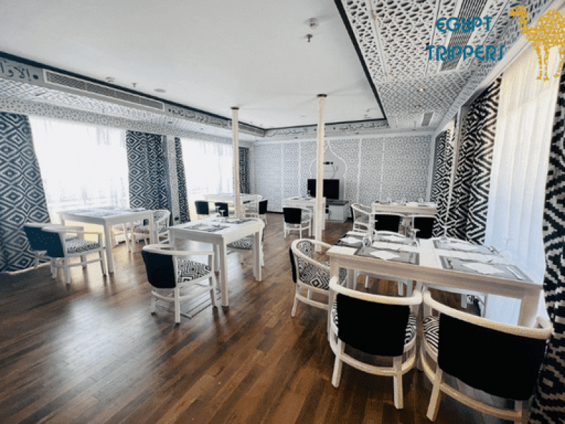 La Rose Dahabiya restaurant