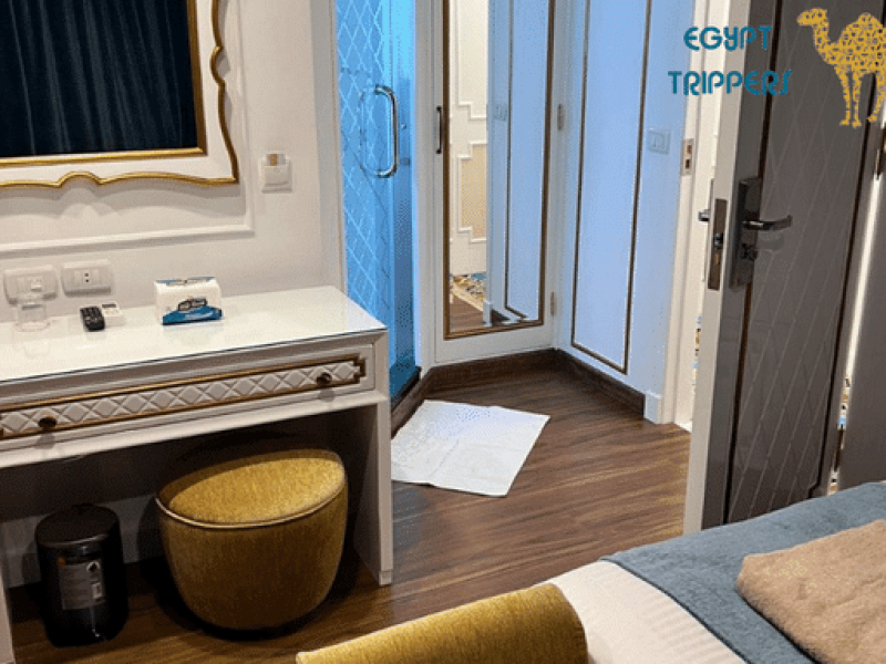 La Rose Dahabiya suite