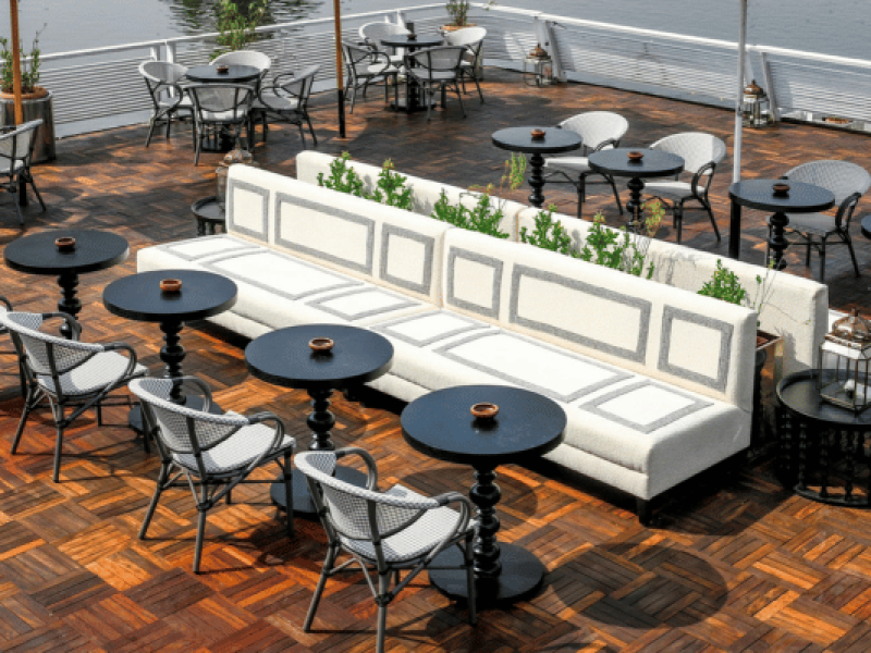 Sundeck bar